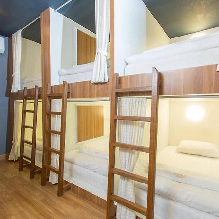 Give Me 5 Hostel Chiang Mai Bagian luar foto