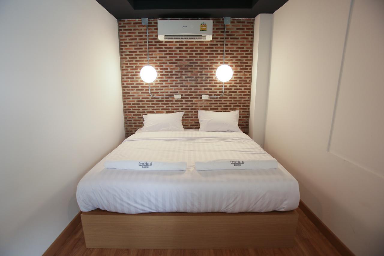 Give Me 5 Hostel Chiang Mai Bagian luar foto