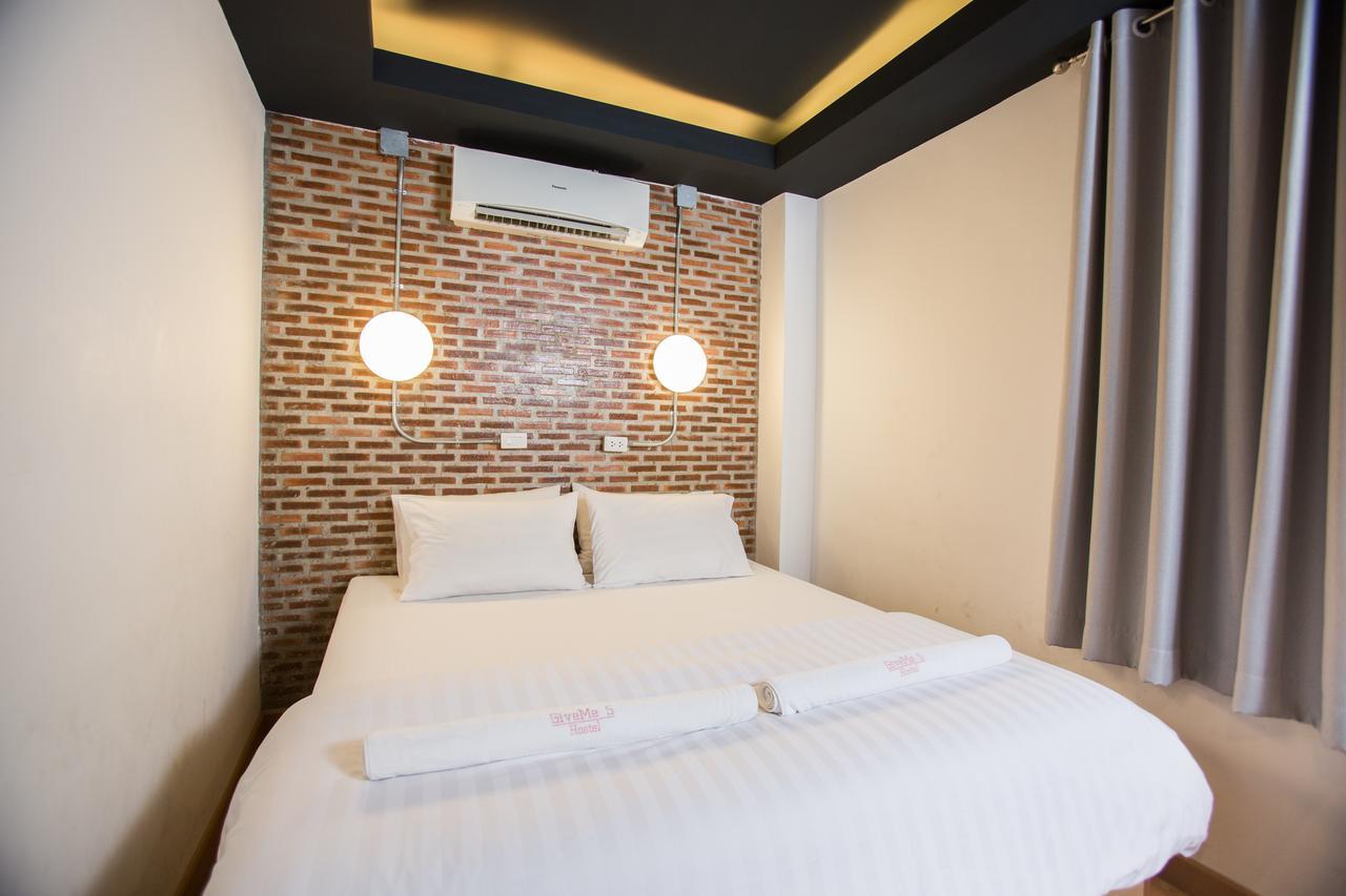 Give Me 5 Hostel Chiang Mai Bagian luar foto