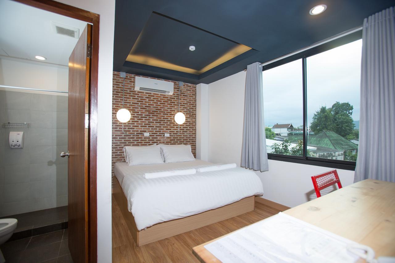 Give Me 5 Hostel Chiang Mai Bagian luar foto