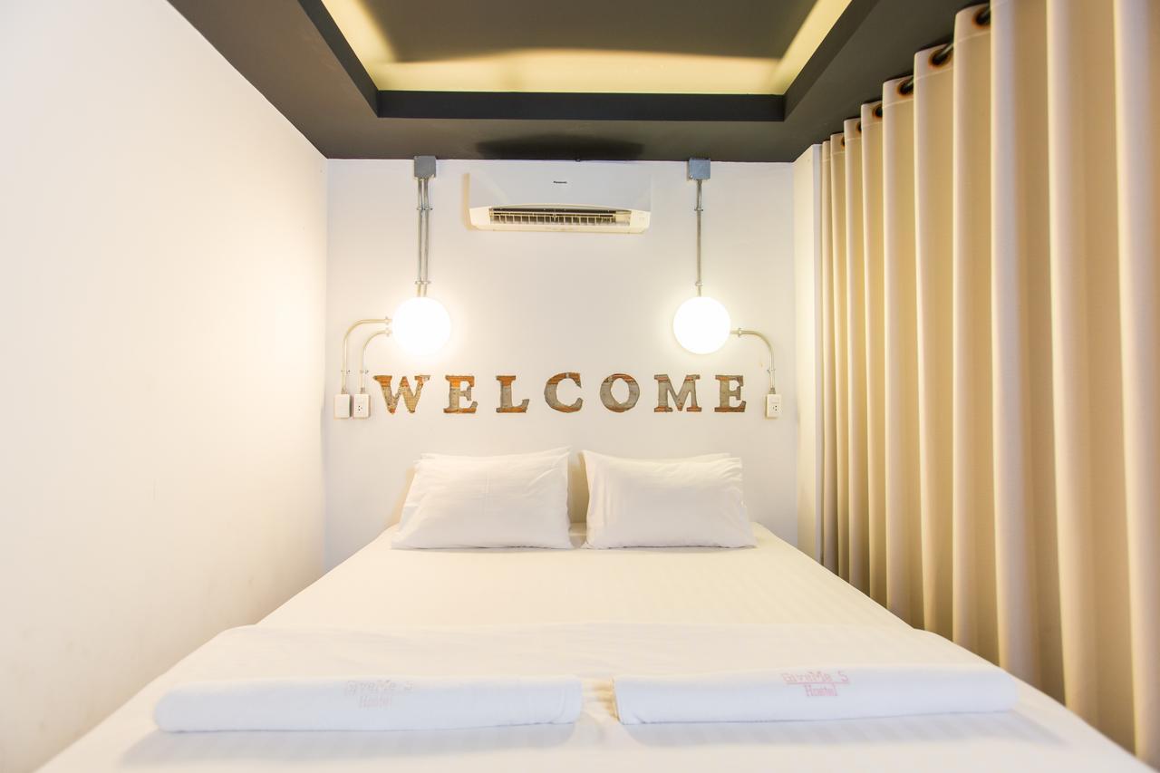 Give Me 5 Hostel Chiang Mai Bagian luar foto